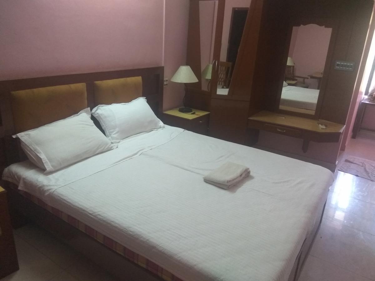 Hotel Malika Residency Ettumanoor Exterior foto